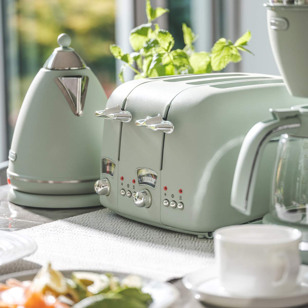 Delonghi Toaster CTOV 4003gr.   Green kitchen  accessories, Green kitchen appliances, Sage green kitchen